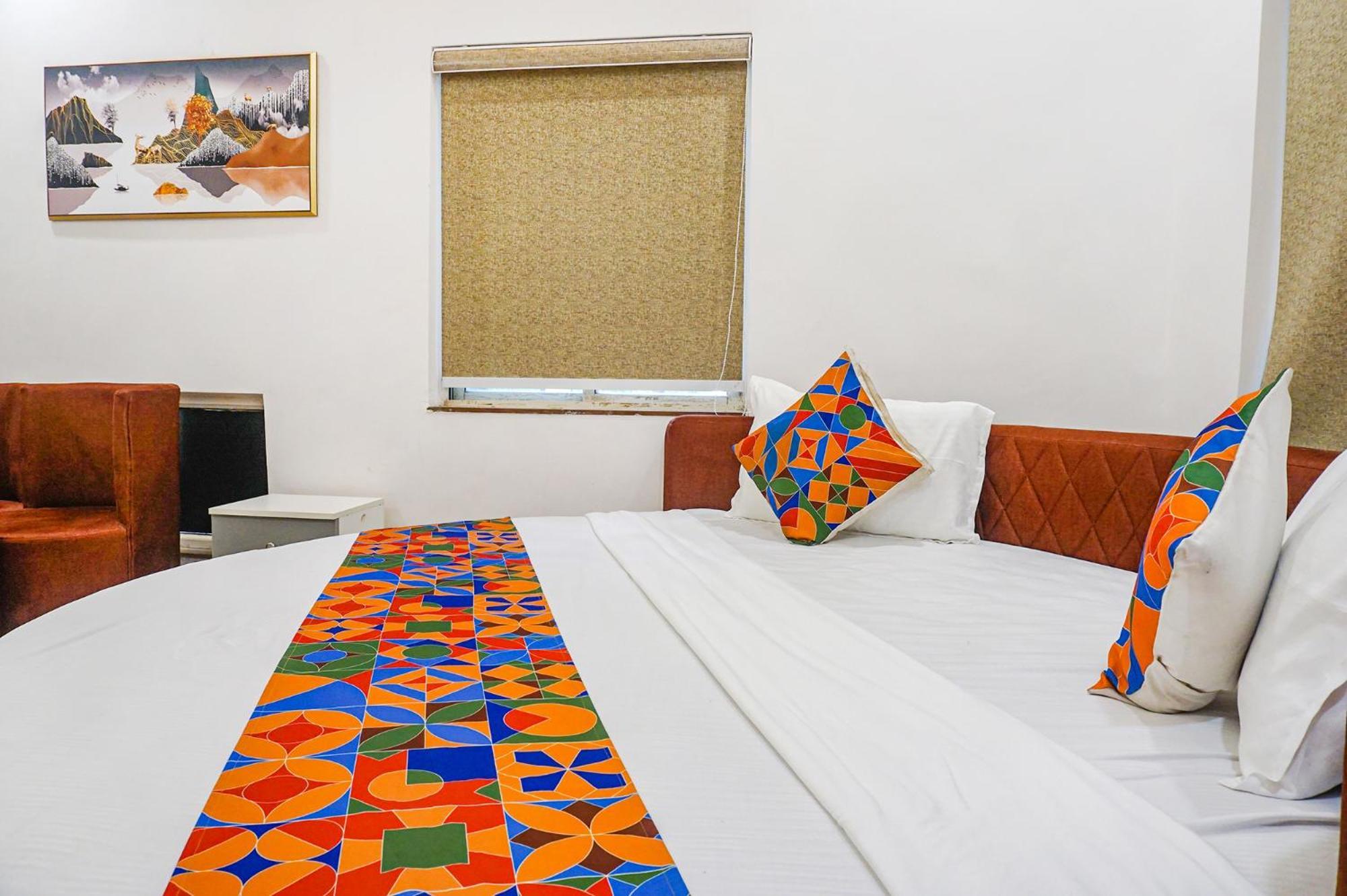 Hotel O The Leela Inn Пюн Екстериор снимка