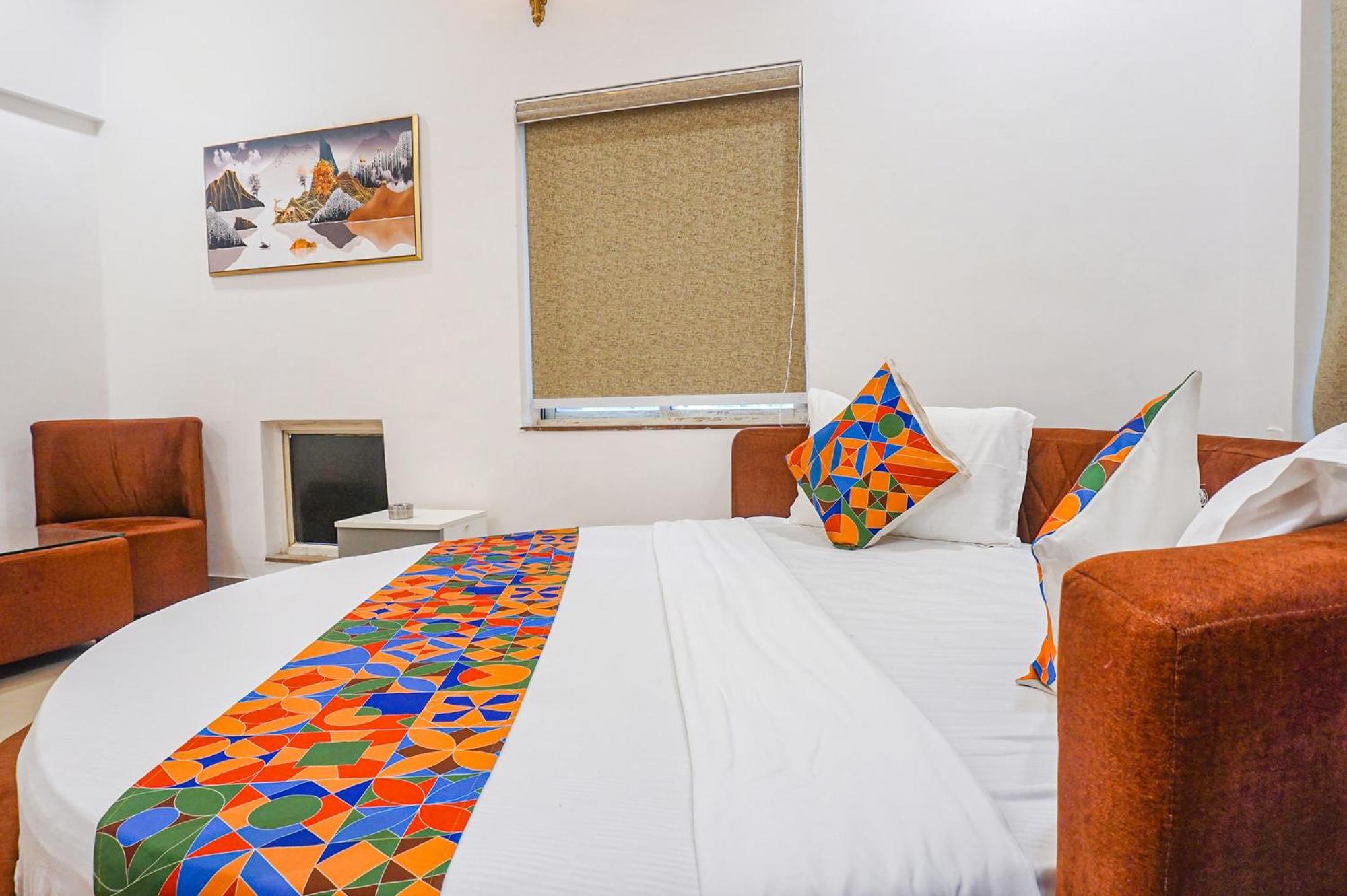 Hotel O The Leela Inn Пюн Екстериор снимка