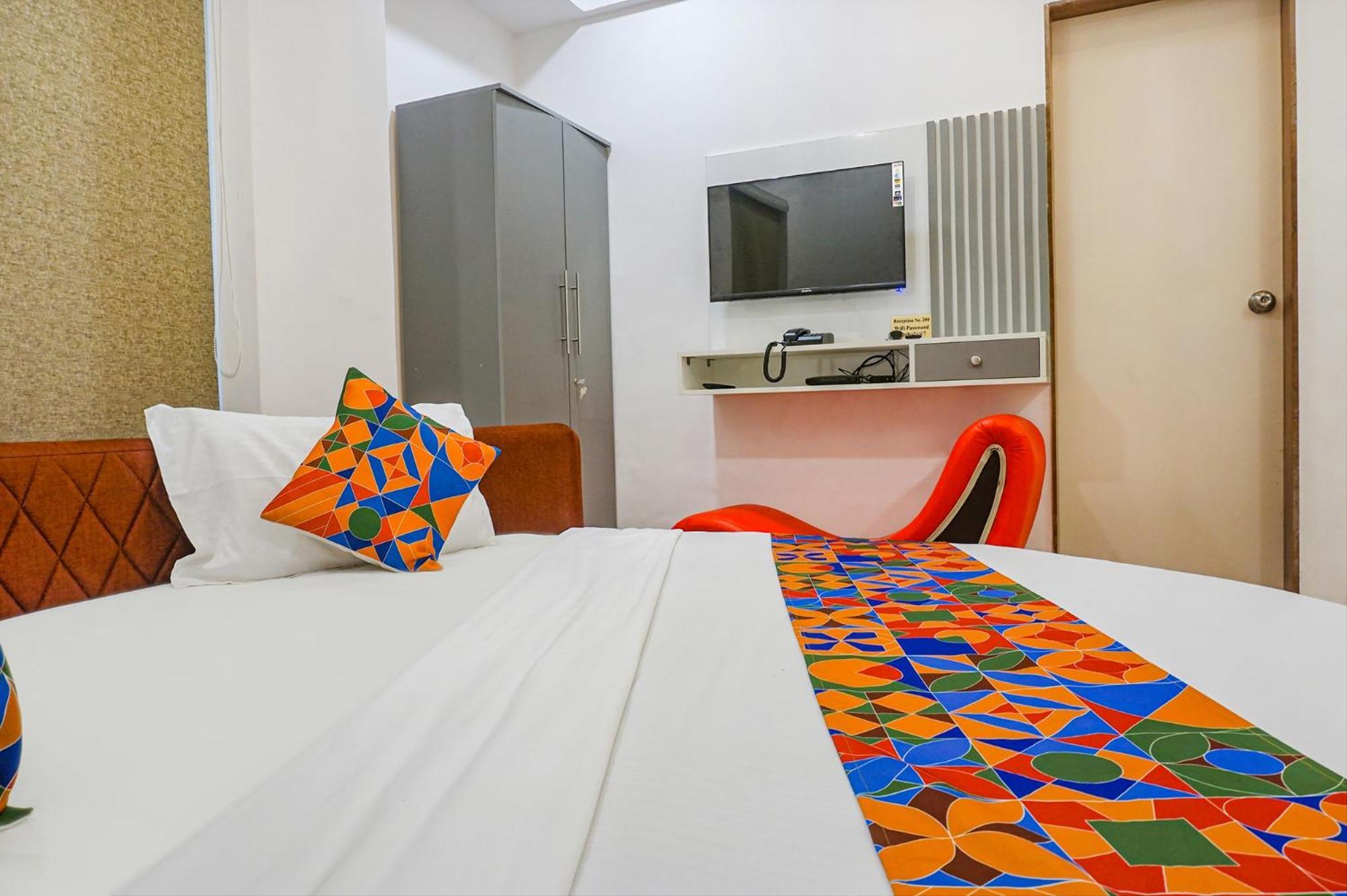 Hotel O The Leela Inn Пюн Екстериор снимка