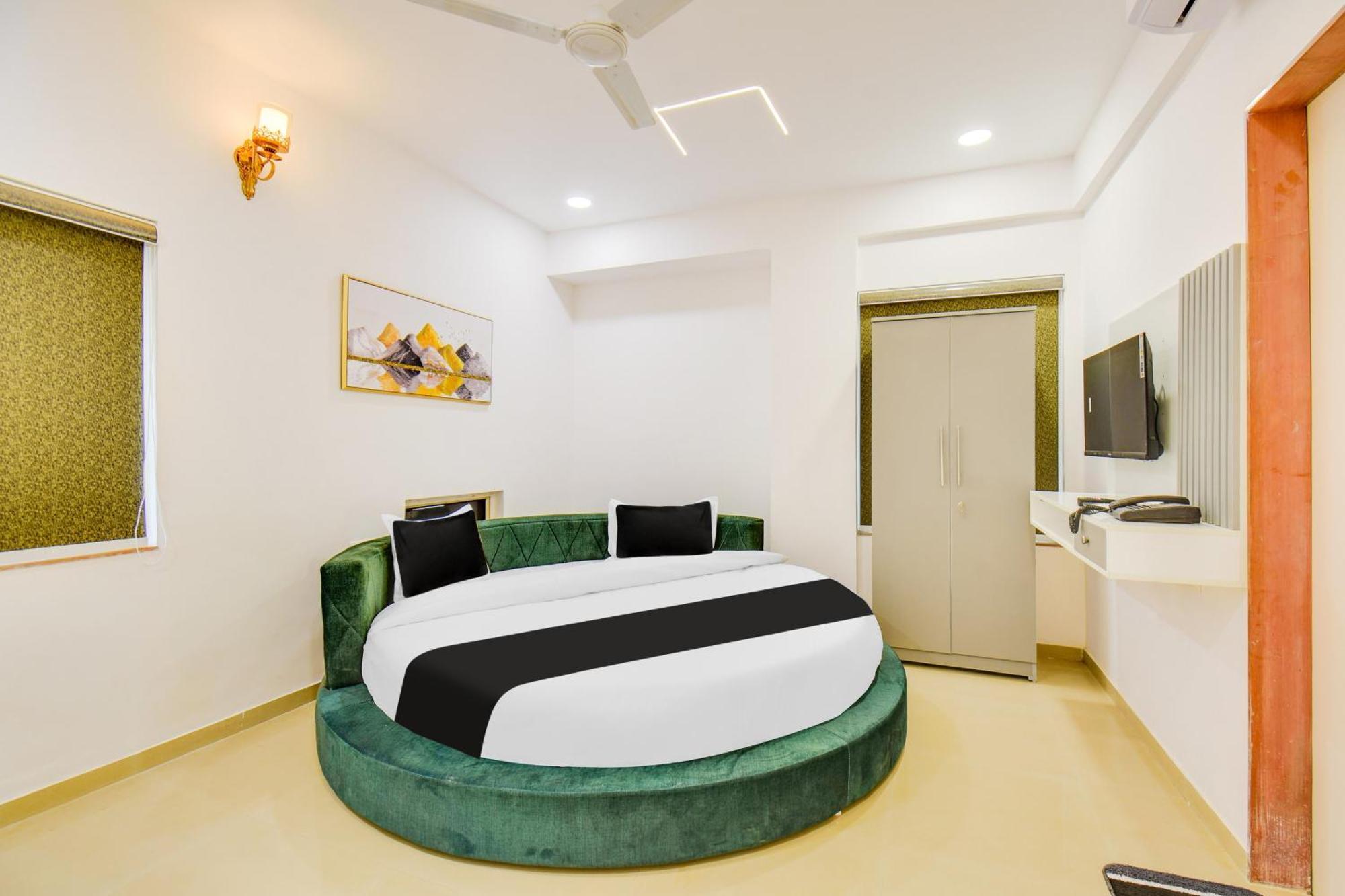 Hotel O The Leela Inn Пюн Екстериор снимка