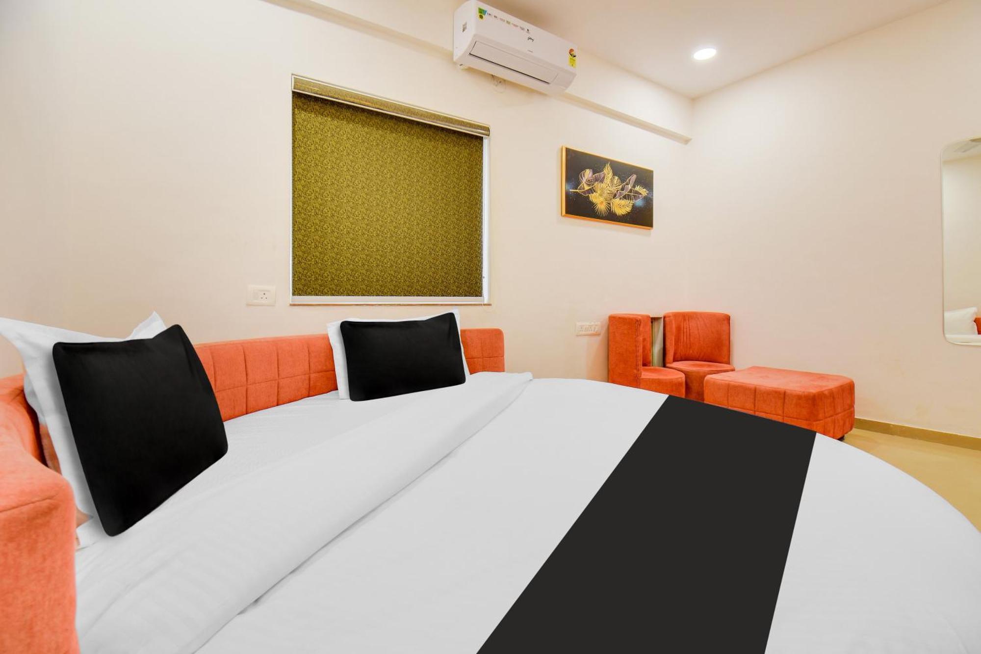 Hotel O The Leela Inn Пюн Екстериор снимка